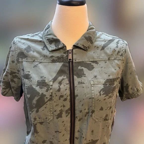 NWT Obey Army Green Camo Fatigue Zip Romper Jumpsuit One of a Kind Size L - Picture 4 of 10
